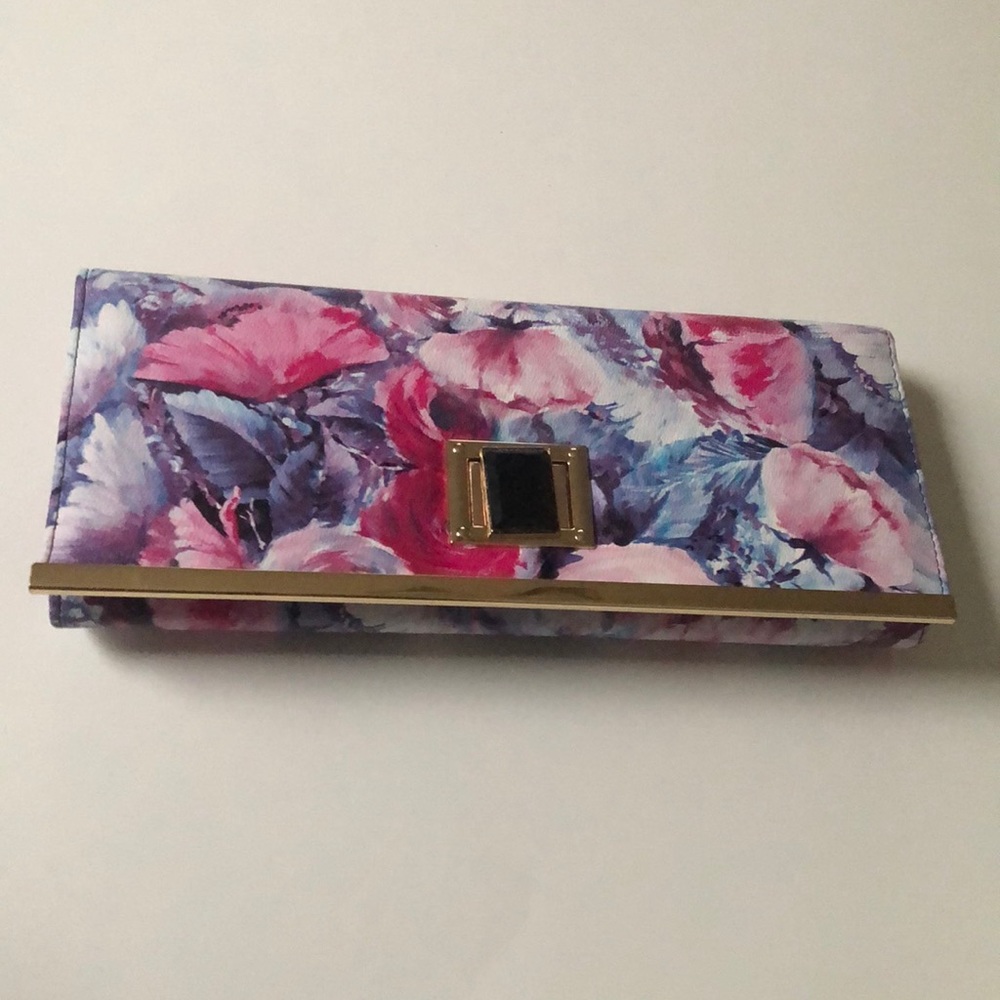 New clutch/hand purse